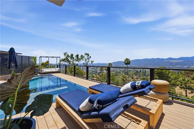 260 Kempton, Glendale, CA 91202