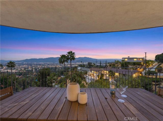 260 Kempton, Glendale, CA 91202