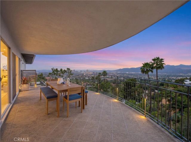 260 Kempton, Glendale, CA 91202