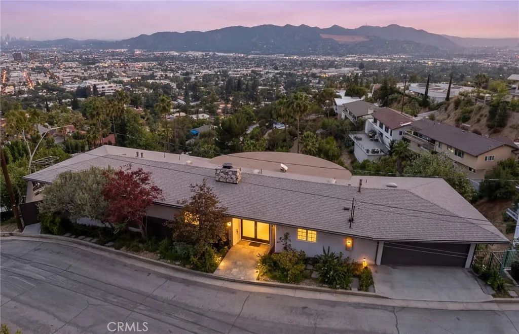 260 Kempton, Glendale, CA 91202