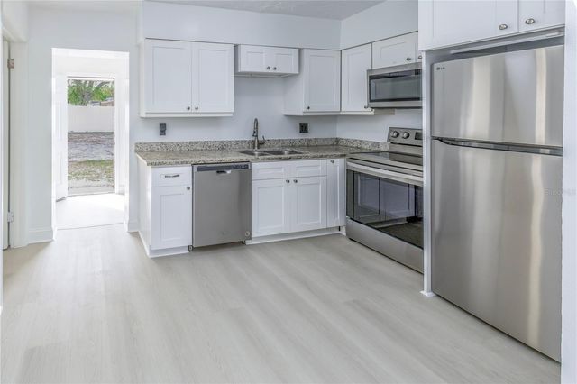 831 WOODLAWN STREET, Clearwater, FL 33756