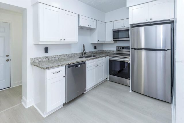 831 WOODLAWN STREET, Clearwater, FL 33756