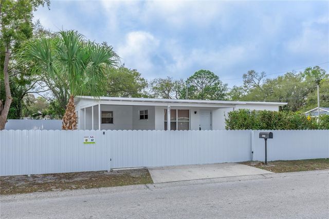 831 WOODLAWN STREET, Clearwater, FL 33756