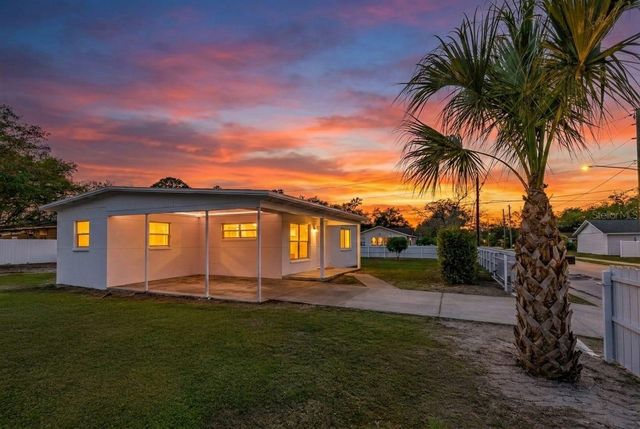 831 WOODLAWN STREET, Clearwater, FL 33756