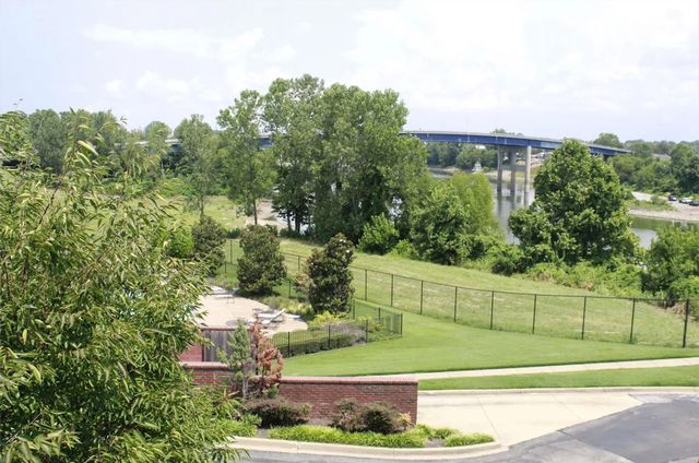 379 Cobalt Bay Loop Apt 304, Memphis, TN 38103