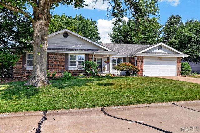 1441 Woodstone Drive, St Charles, MO 63304