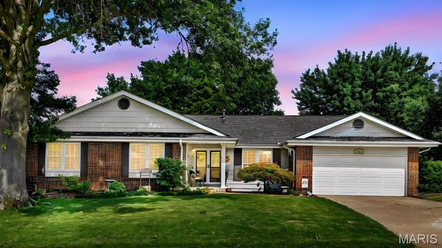 1441 Woodstone Drive, St Charles, MO 63304