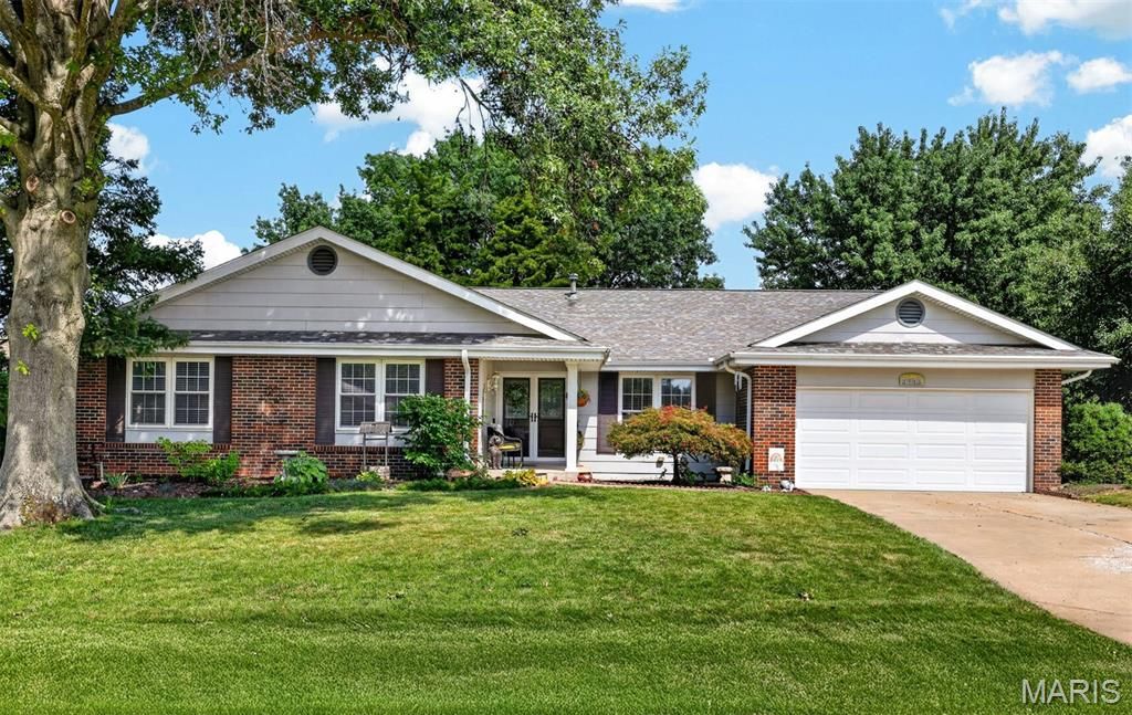 1441 Woodstone Drive, St Charles, MO 63304