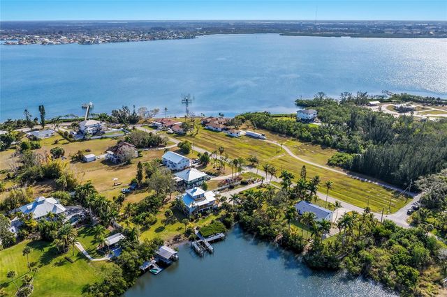 898 BAYSHORE DRIVE, Terra Ceia, FL 34250