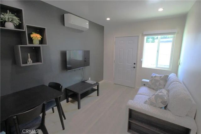 17546 Martha Street, Encino, CA 91316