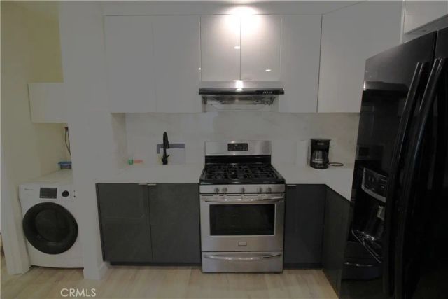 17546 Martha Street, Encino, CA 91316