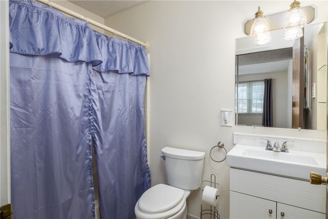 850 S Main St 108, South Strabane, PA 15301