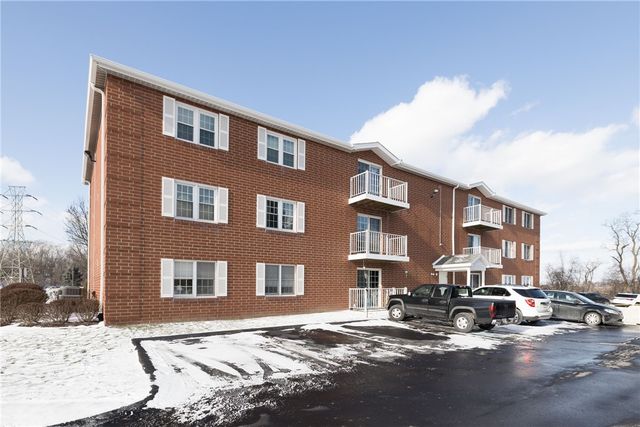 850 S Main St 108, South Strabane, PA 15301