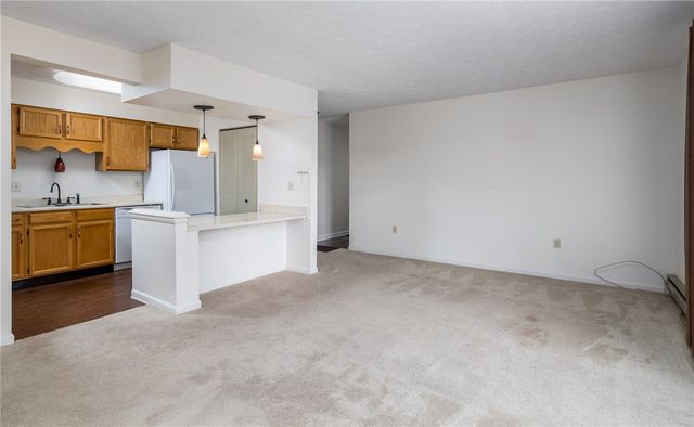 850 S Main St 108, South Strabane, PA 15301