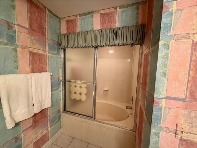 5701 BAHIA DEL MAR CIRCLE 407, St Petersburg, FL 33715