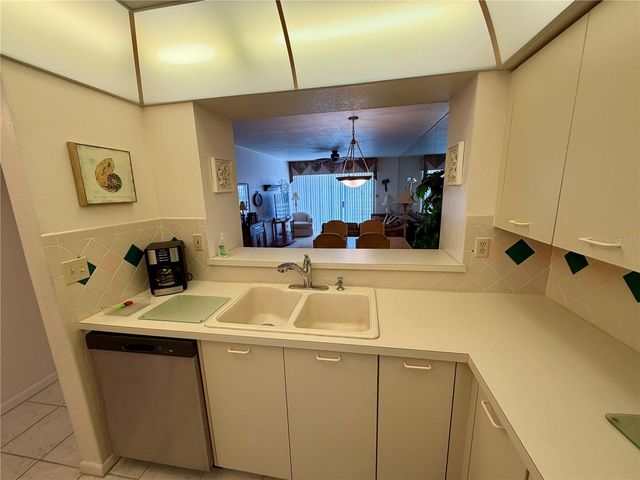 5701 BAHIA DEL MAR CIRCLE 407, St Petersburg, FL 33715