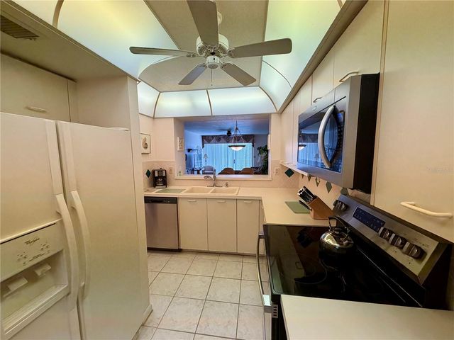 5701 BAHIA DEL MAR CIRCLE 407, St Petersburg, FL 33715