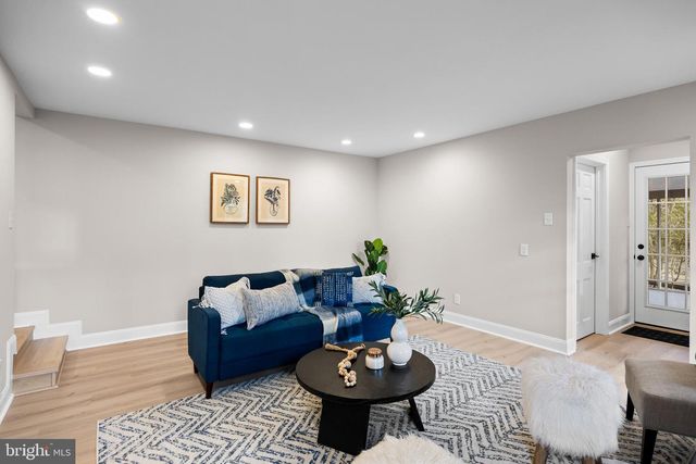 1004 SWALLOW DR, Cherry Hill, NJ 08003