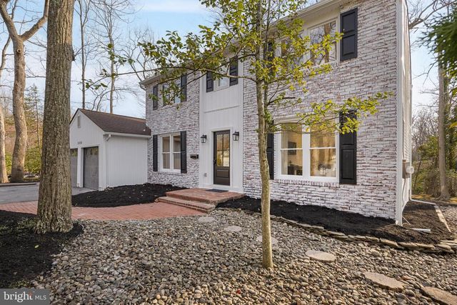 1004 SWALLOW DR, Cherry Hill, NJ 08003