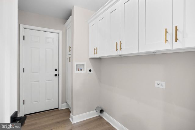 1004 SWALLOW DR, Cherry Hill, NJ 08003