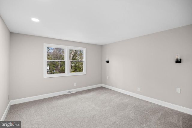 1004 SWALLOW DR, Cherry Hill, NJ 08003