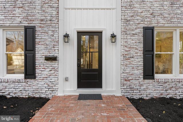 1004 SWALLOW DR, Cherry Hill, NJ 08003