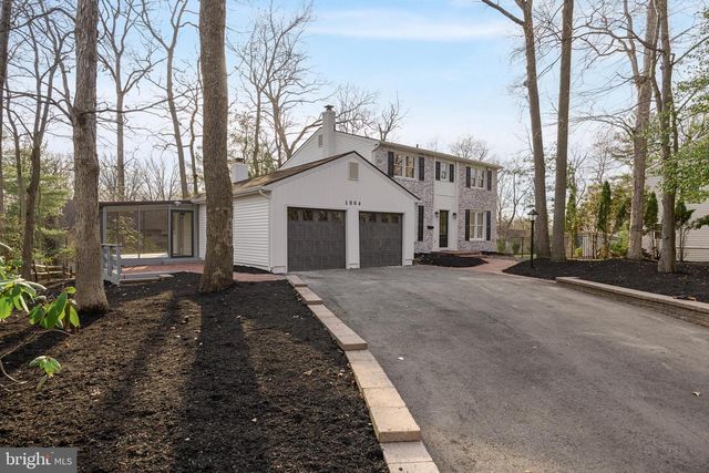 1004 SWALLOW DR, Cherry Hill, NJ 08003