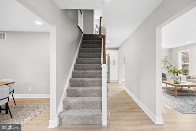 1004 SWALLOW DR, Cherry Hill, NJ 08003