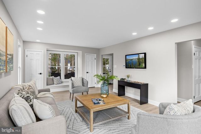 1004 SWALLOW DR, Cherry Hill, NJ 08003