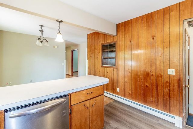 1205 NEENAH STREET, New London, WI 54961