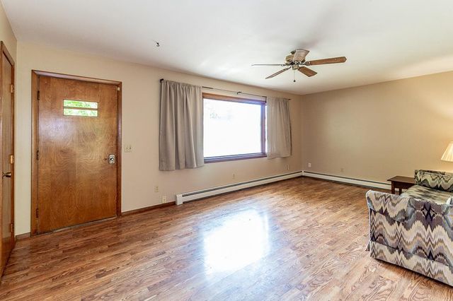 1205 NEENAH STREET, New London, WI 54961