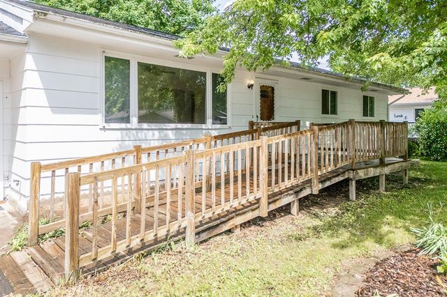1205 NEENAH STREET, New London, WI 54961