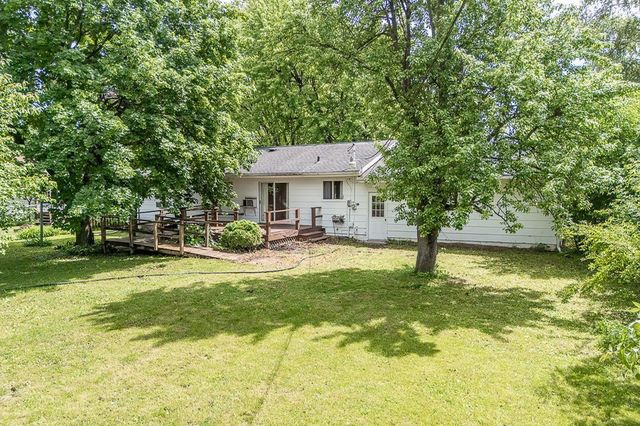 1205 NEENAH STREET, New London, WI 54961