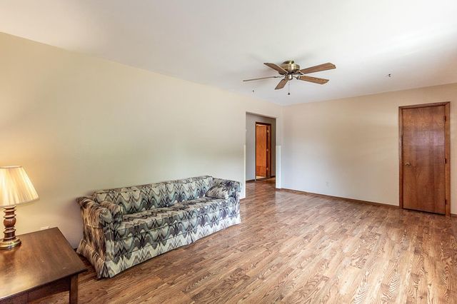 1205 NEENAH STREET, New London, WI 54961