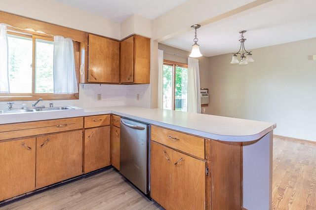 1205 NEENAH STREET, New London, WI 54961