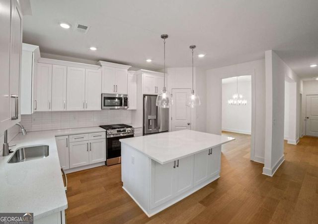 2432 Whites Ridge, Decatur, GA 30034