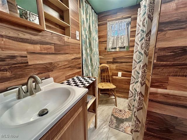 120 Carson Lane, Little Hocking, OH 45742