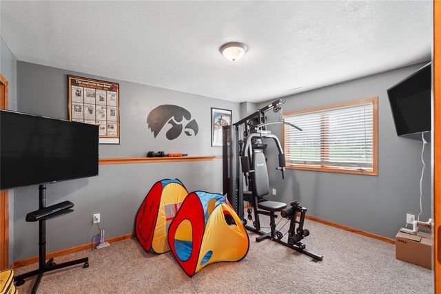 3116 Hart Avenue, Des Moines, IA 50320
