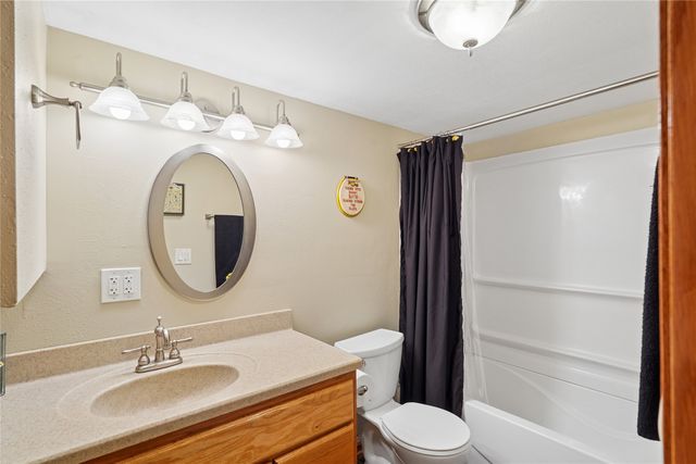 3116 Hart Avenue, Des Moines, IA 50320