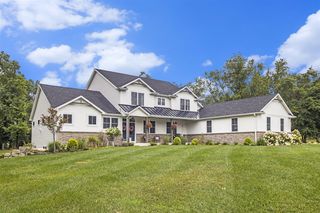 68575 W Banks Drive, Edwardsburg, MI 49112