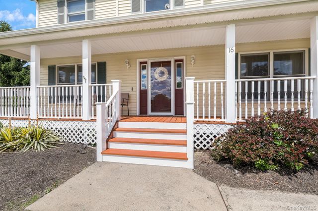 16 Jared Court, Slate Hill, NY 10973