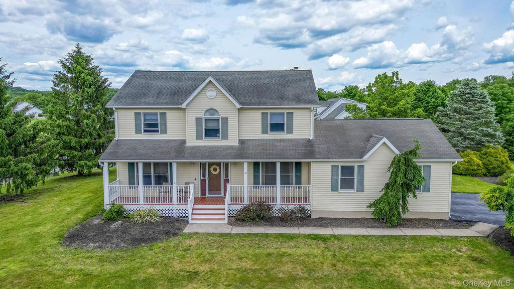 16 Jared Court, Slate Hill, NY 10973