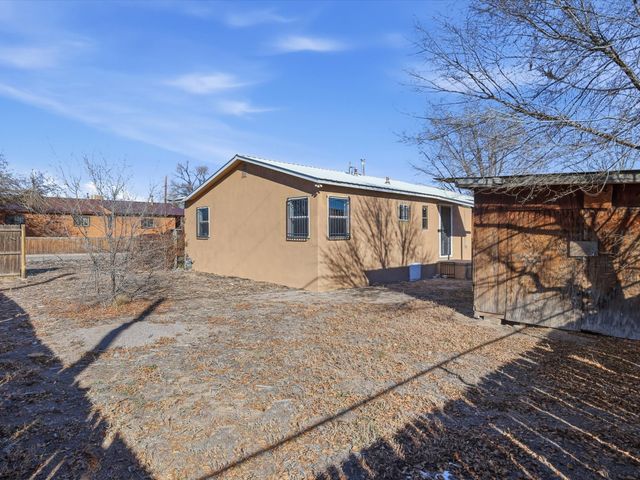 514 Roman Drive E, Espanola, NM 87532
