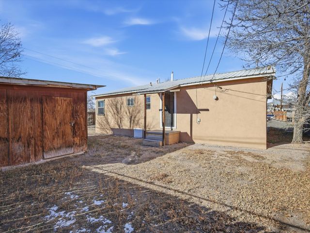 514 Roman Drive E, Espanola, NM 87532