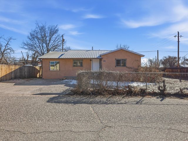 514 Roman Drive E, Espanola, NM 87532