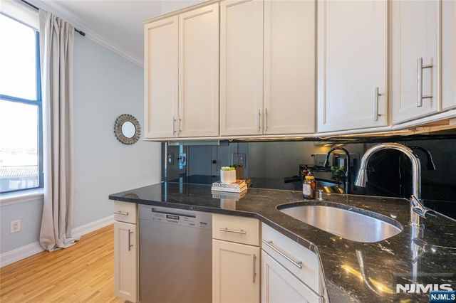 295 Bloomfield Avenue C0007, Montclair, NJ 07042