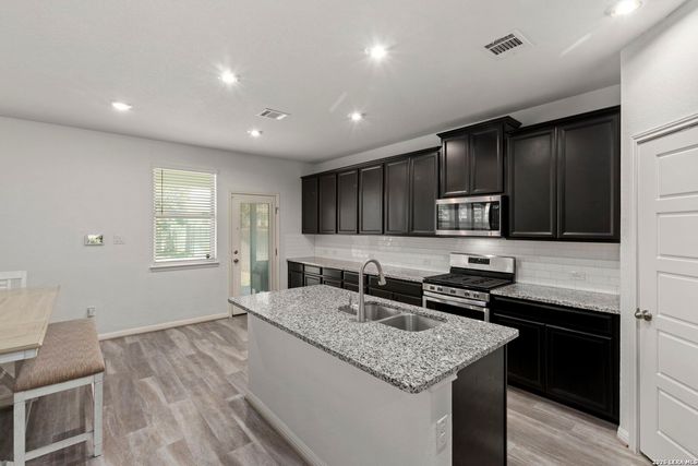 11603 TROUBADOUR TRL, San Antonio, TX 78245