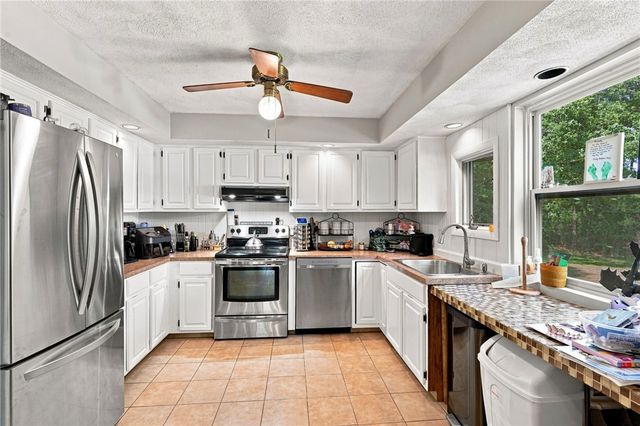 9 Eastgate Drive, Coventry, RI 02816