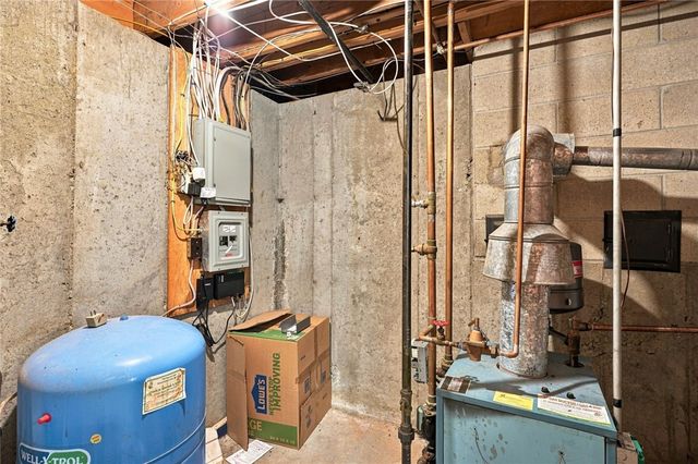9 Eastgate Drive, Coventry, RI 02816