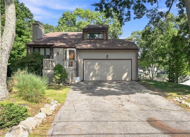 9 Eastgate Drive, Coventry, RI 02816